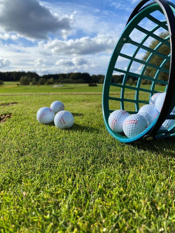 Barrierefreie Ferienwohnungen In Der Naehe Der Golf- Und Freizeitanlage Mudau 外观 照片