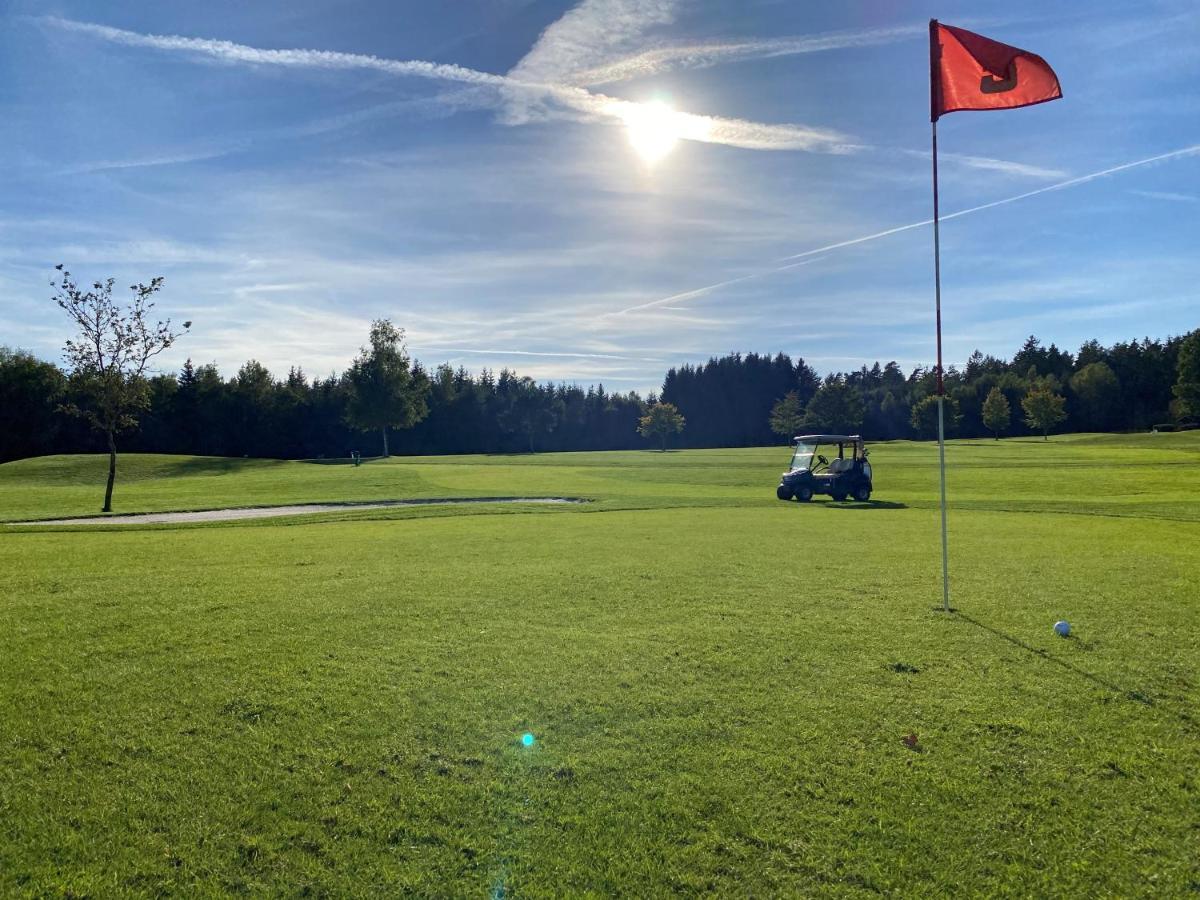 Barrierefreie Ferienwohnungen In Der Naehe Der Golf- Und Freizeitanlage Mudau 外观 照片